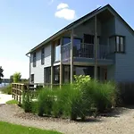 וילה Serene Luxe Lakeside Boussu-lez-Walcourt