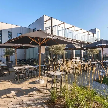 Serene Luxe Lakeside *