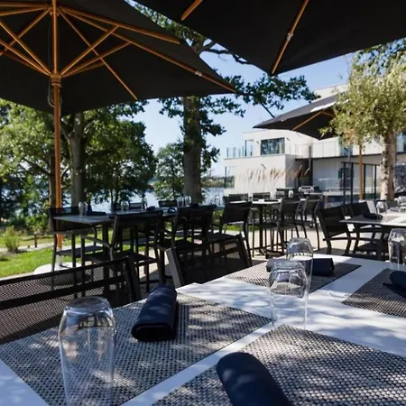 Serene Luxe Lakeside Boussu-lez-Walcourt