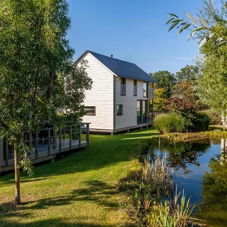 Serene Luxe Lakeside * Boussu-lez-Walcourt