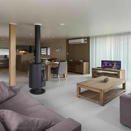 Villa Serene Luxe Lakeside Boussu-lez-Walcourt