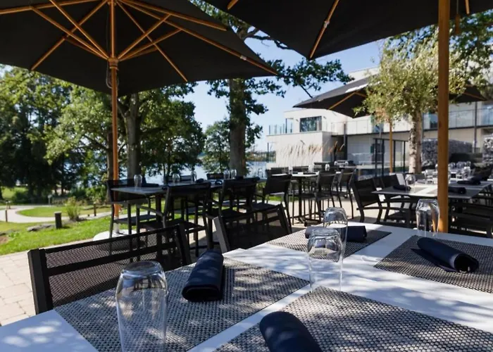 Serene Luxe Lakeside Boussu-lez-Walcourt