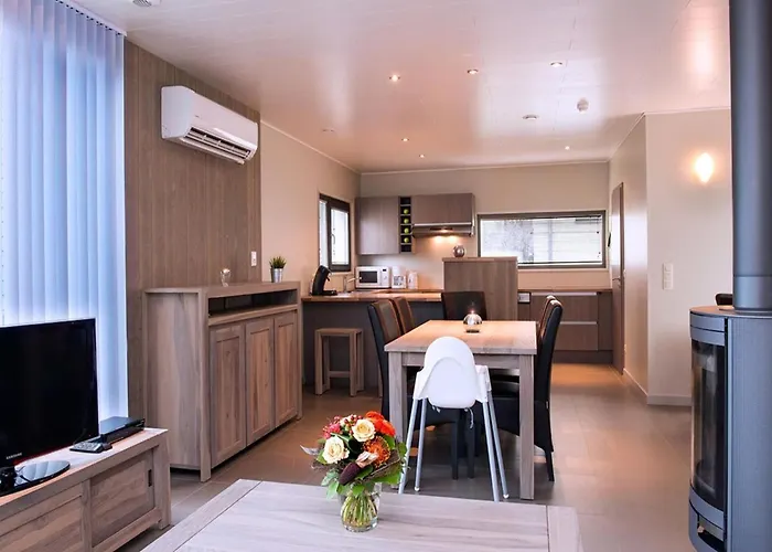 Serene Luxe Lakeside