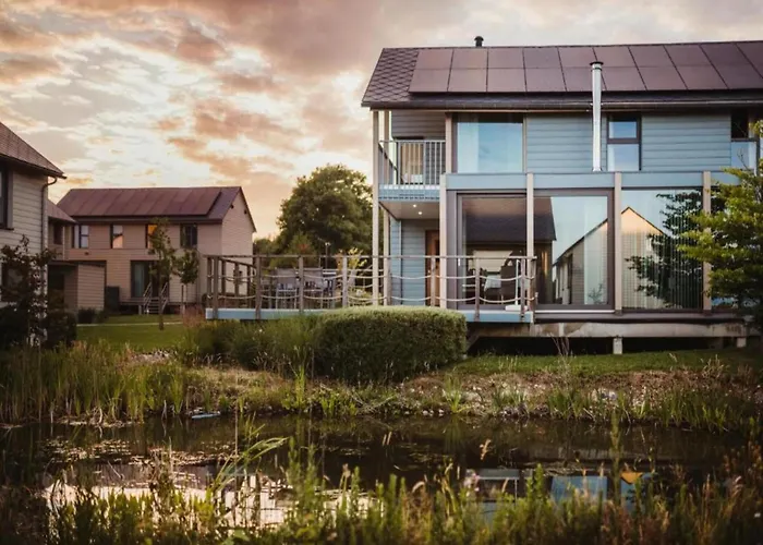 Serene Luxe Lakeside *