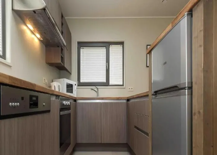 Serene Luxe Lakeside