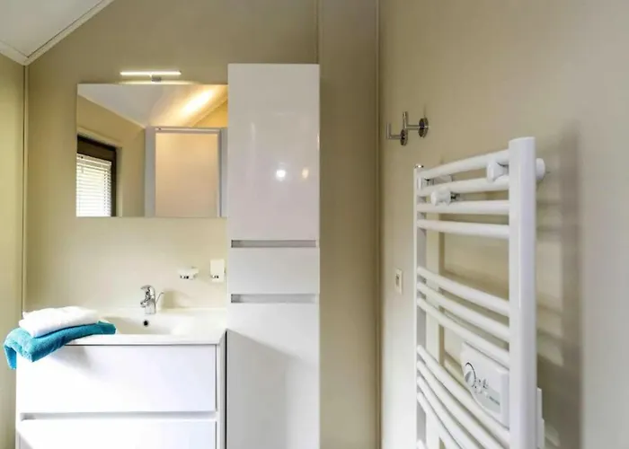 Villa Serene Luxe Lakeside Boussu-lez-Walcourt